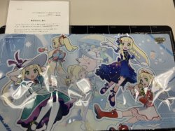 画像1: おしゃれを楽しむリーリエ　プレイマット　(ポケモンマスターズEX)　当選通知書付き【実物写真】
