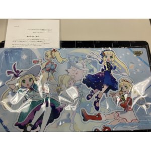 画像: おしゃれを楽しむリーリエ　プレイマット　(ポケモンマスターズEX)　当選通知書付き【実物写真】
